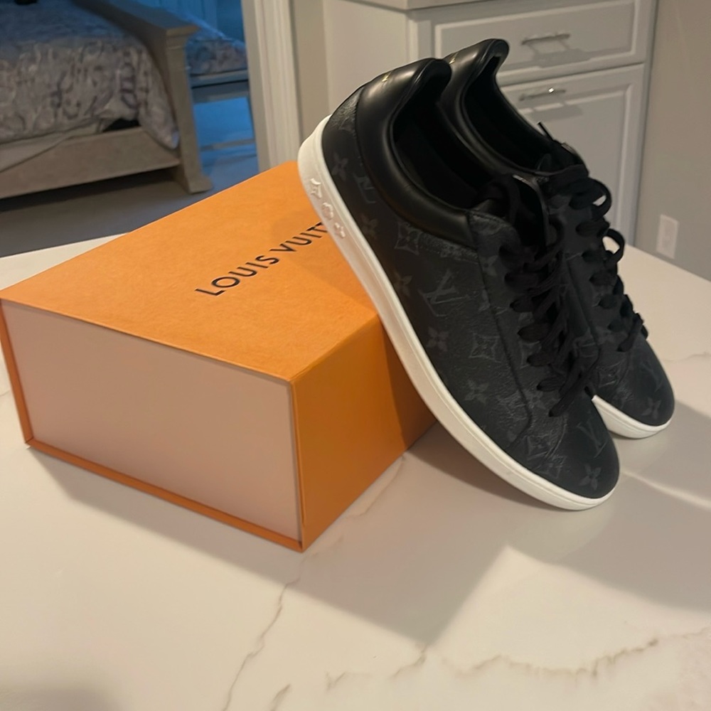 Louie Vuitton sneakers